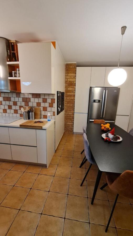 South 2 Osijek Apartman Kültér fotó